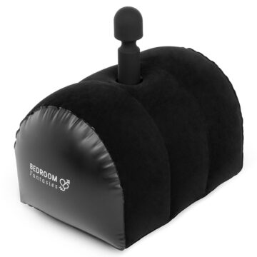 Coussin sexuel gonflable The Straddler – Bedroom Fantasies 3 Coussin sexuel The Straddler avec ouverture pour gode ventouse compatible
